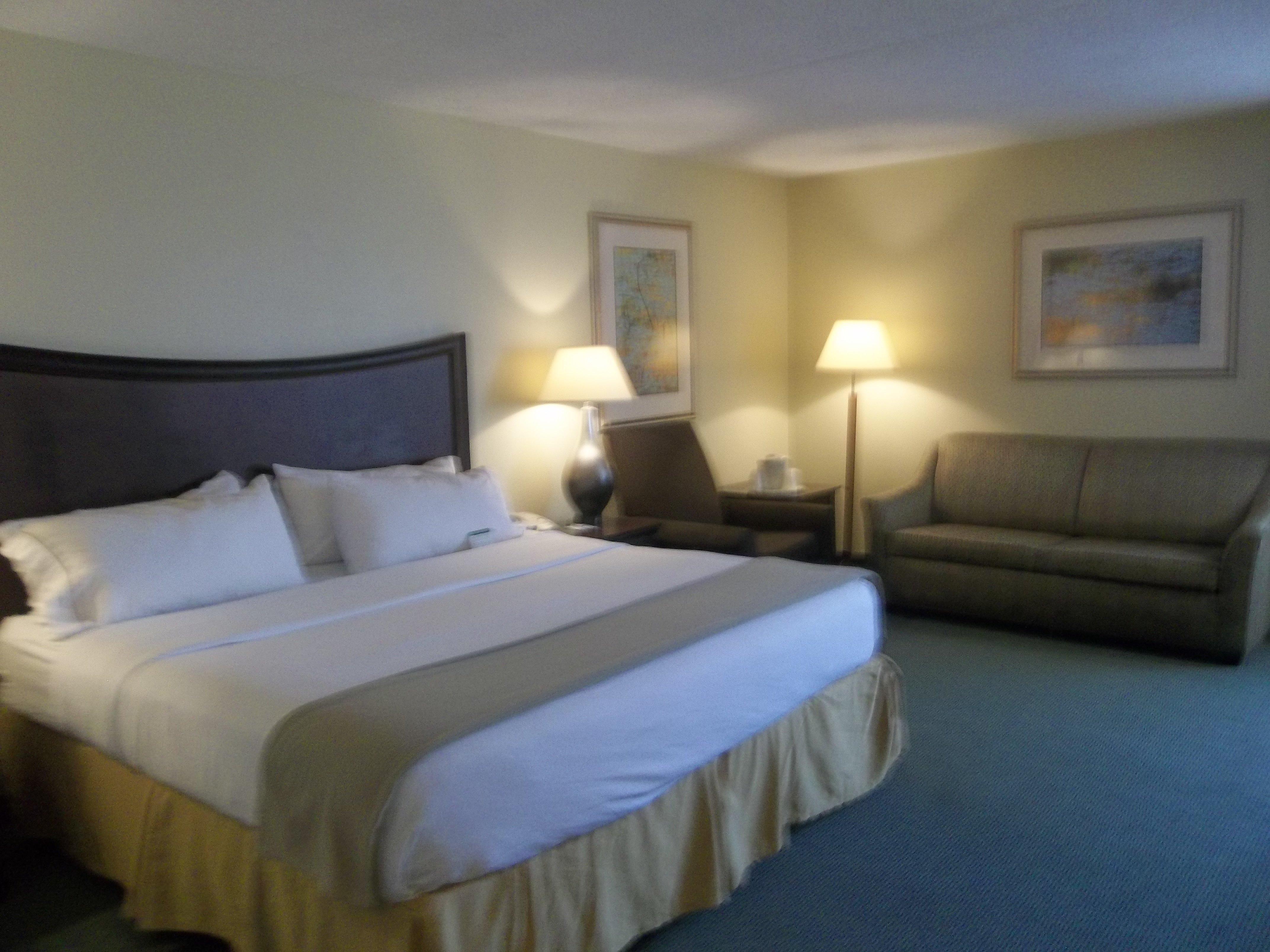 Holiday Inn Express Indianapolis Airport By Ihg Plainfield Exterior photo