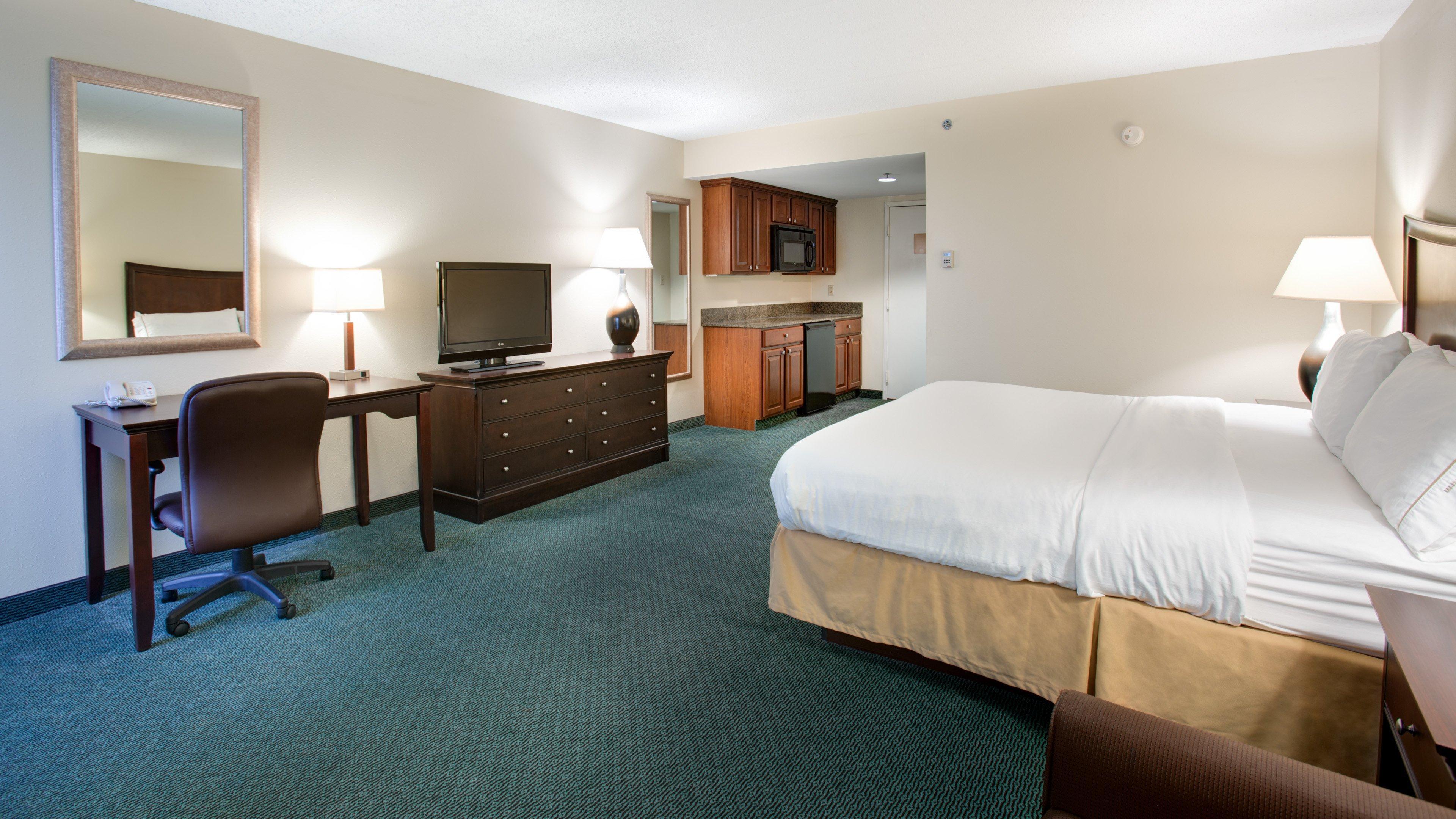 Holiday Inn Express Indianapolis Airport By Ihg Plainfield Exterior photo