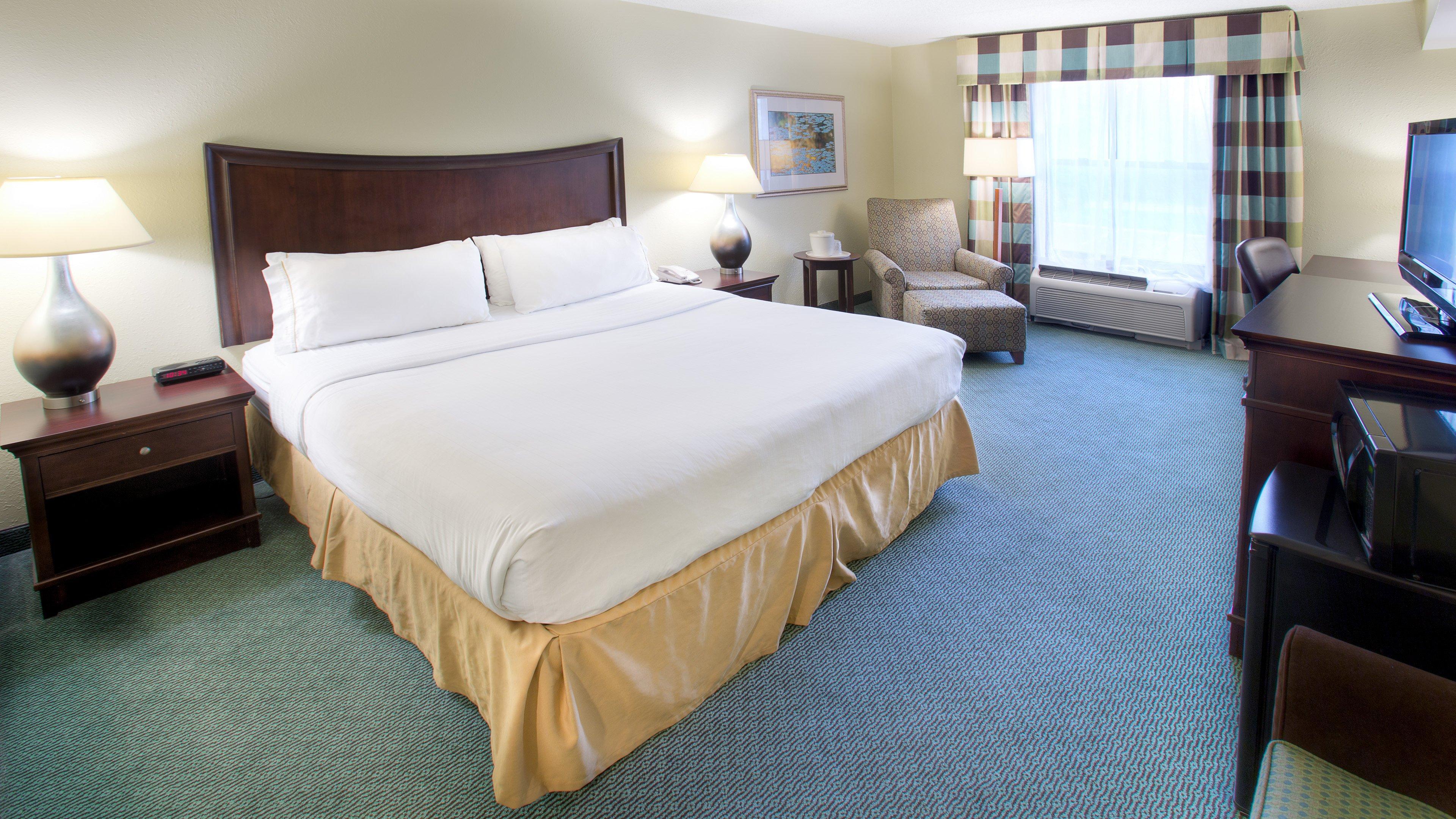 Holiday Inn Express Indianapolis Airport By Ihg Plainfield Exterior photo