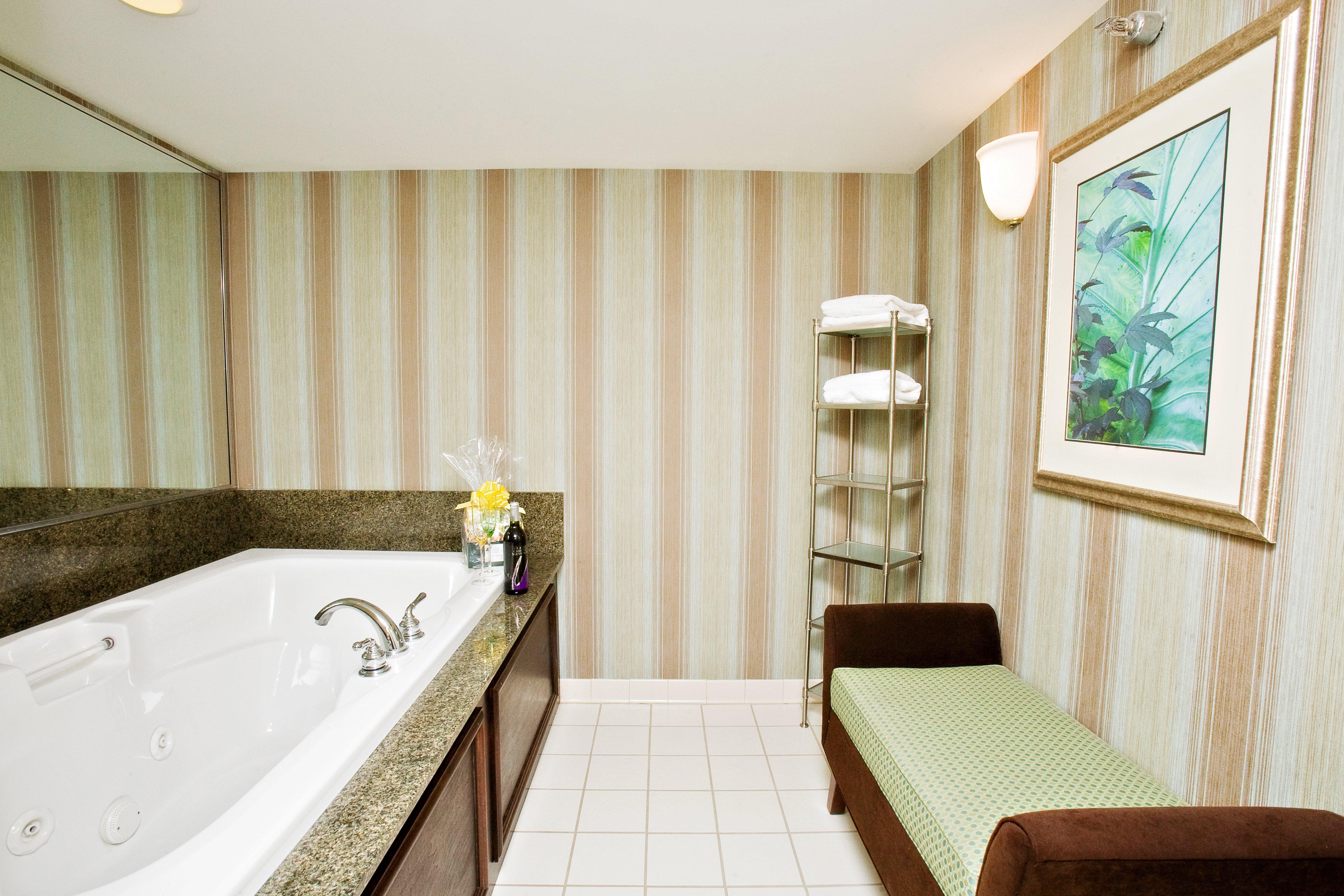 Holiday Inn Express Indianapolis Airport By Ihg Plainfield Room photo